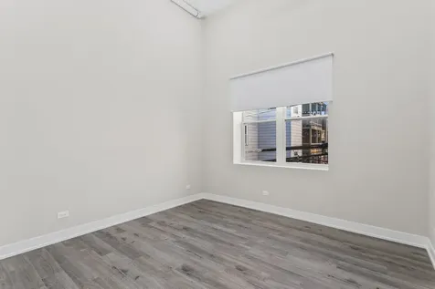 3214 West Lawrence Avenue Chicago IL 60625