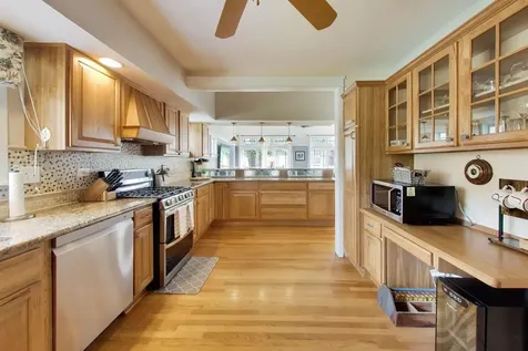 317 Olmsted Road Riverside IL 60546