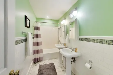 317 Olmsted Road Riverside IL 60546