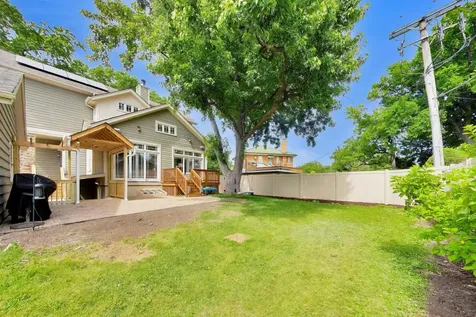 317 Olmsted Road Riverside IL 60546