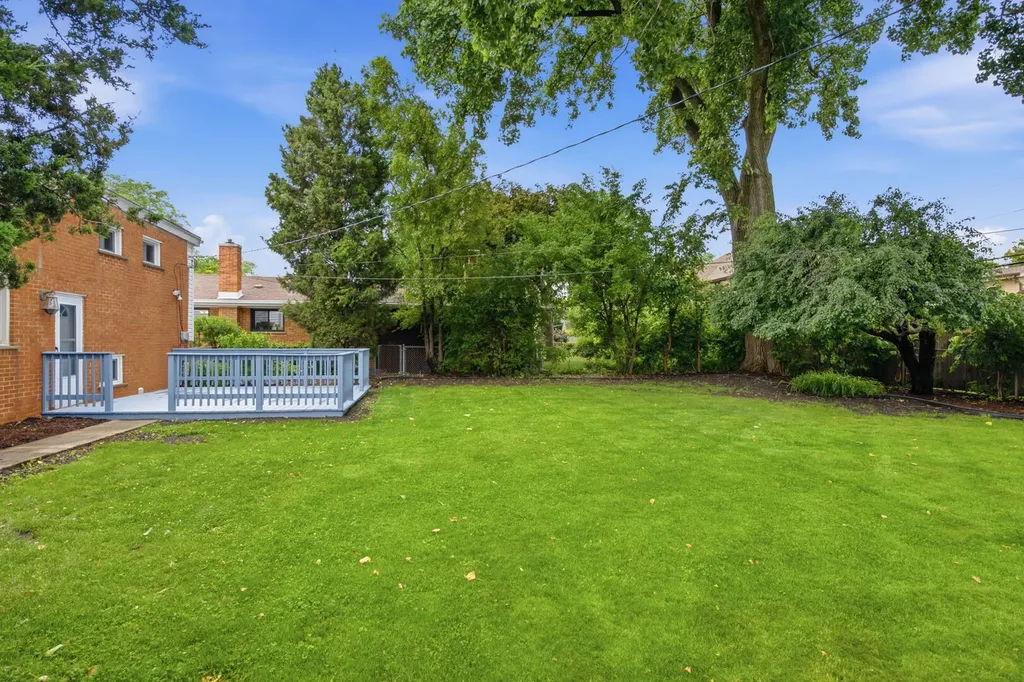 331 East Huntington Avenue Elmhurst IL 60126