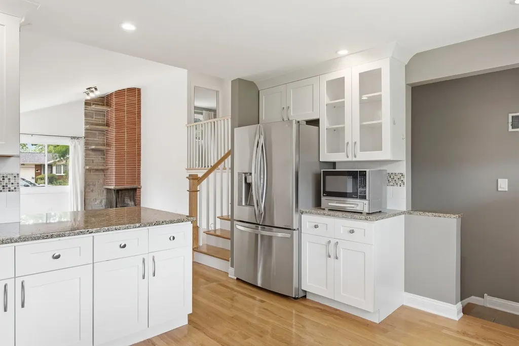 331 East Huntington Avenue Elmhurst IL 60126