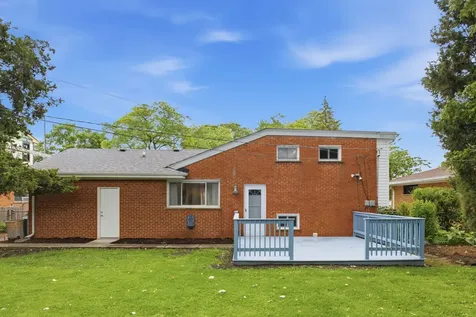 331 East Huntington Avenue Elmhurst IL 60126