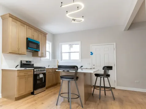 6418 South May Street Chicago IL 60621
