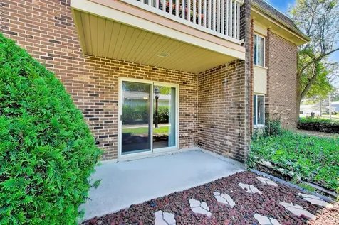 906 West Alleghany Drive Arlington Heights IL 60004