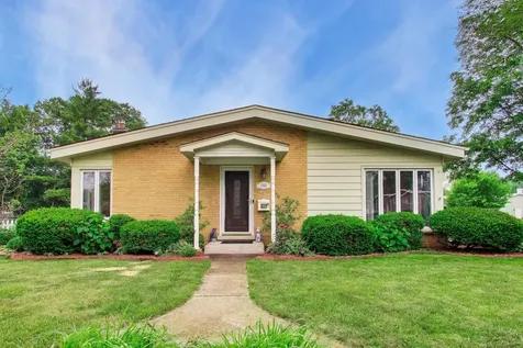 1501 East Fremont Street Arlington Heights IL 60004