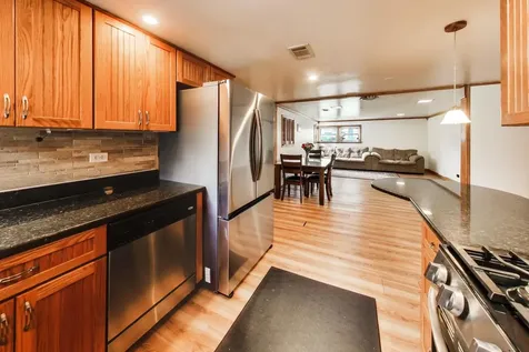 1501 East Fremont Street Arlington Heights IL 60004