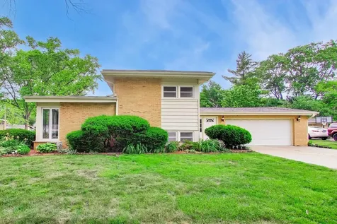 1501 East Fremont Street Arlington Heights IL 60004