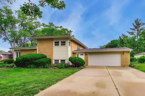 1501 East Fremont Street Arlington Heights IL 60004