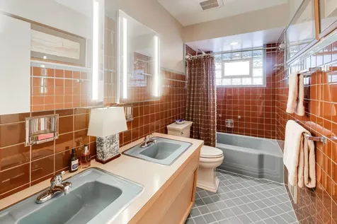 2646 West Birchwood Avenue Chicago IL 60645