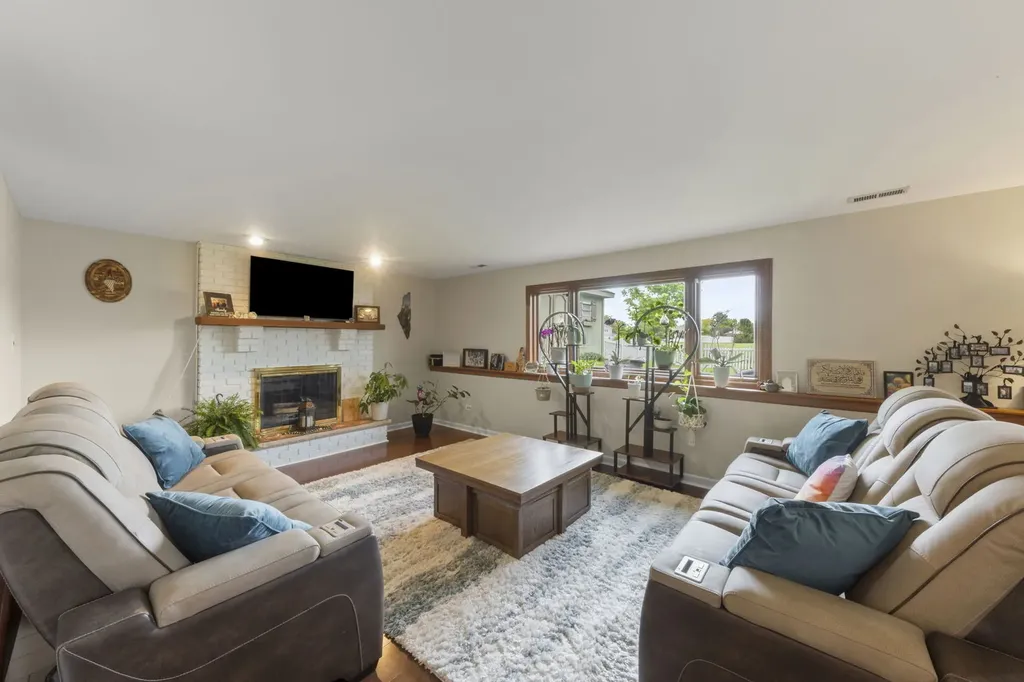 9040 Frances Lane Orland Park IL 60462