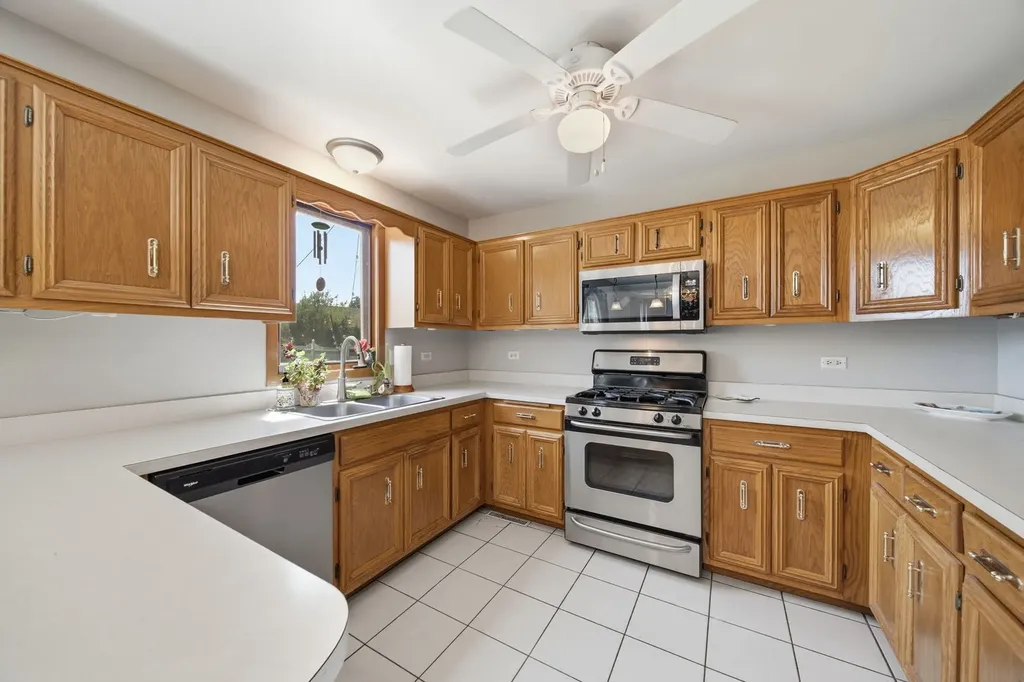 1024 Kylemore Court Lockport IL 60441