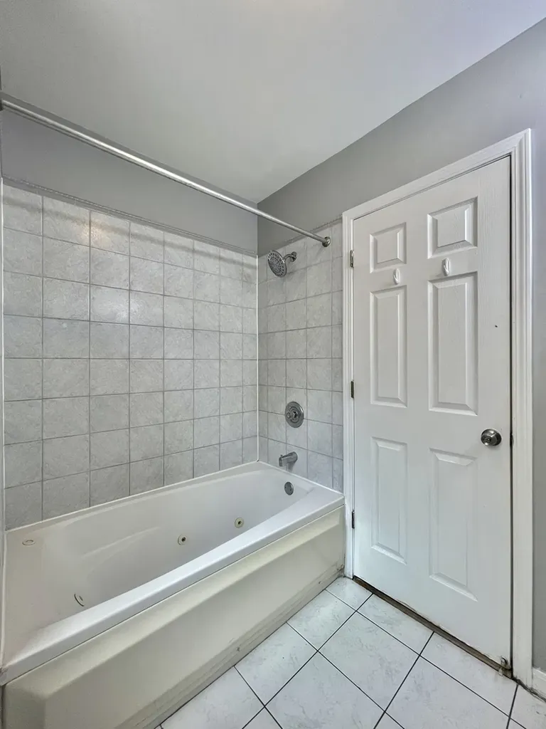 4451 South Indiana Avenue Chicago IL 60653