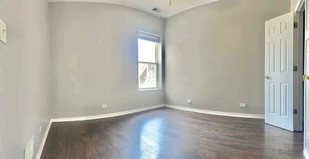4451 South Indiana Avenue Chicago IL 60653