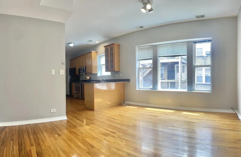 4451 South Indiana Avenue Chicago IL 60653