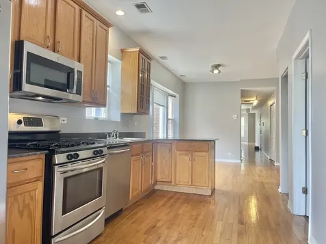 4451 South Indiana Avenue Chicago IL 60653