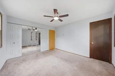 324 Boulder Hill Pass Oswego IL 60543
