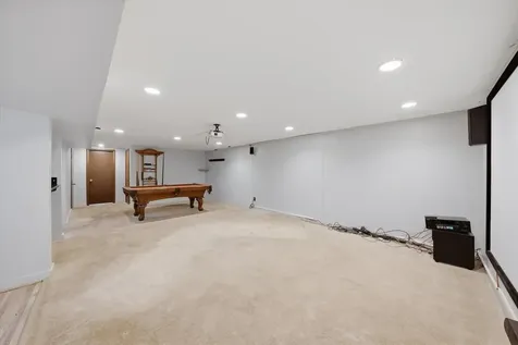 324 Boulder Hill Pass Oswego IL 60543