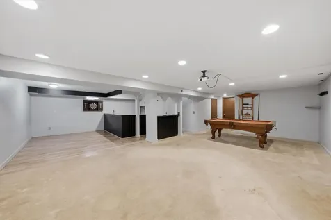324 Boulder Hill Pass Oswego IL 60543