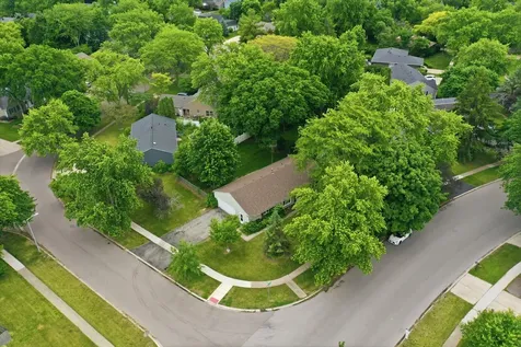 324 Boulder Hill Pass Oswego IL 60543
