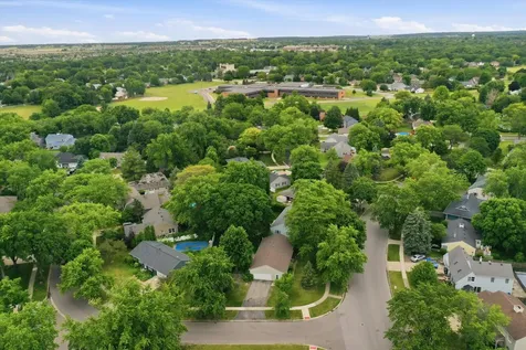 324 Boulder Hill Pass Oswego IL 60543
