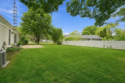 324 Boulder Hill Pass Oswego IL 60543