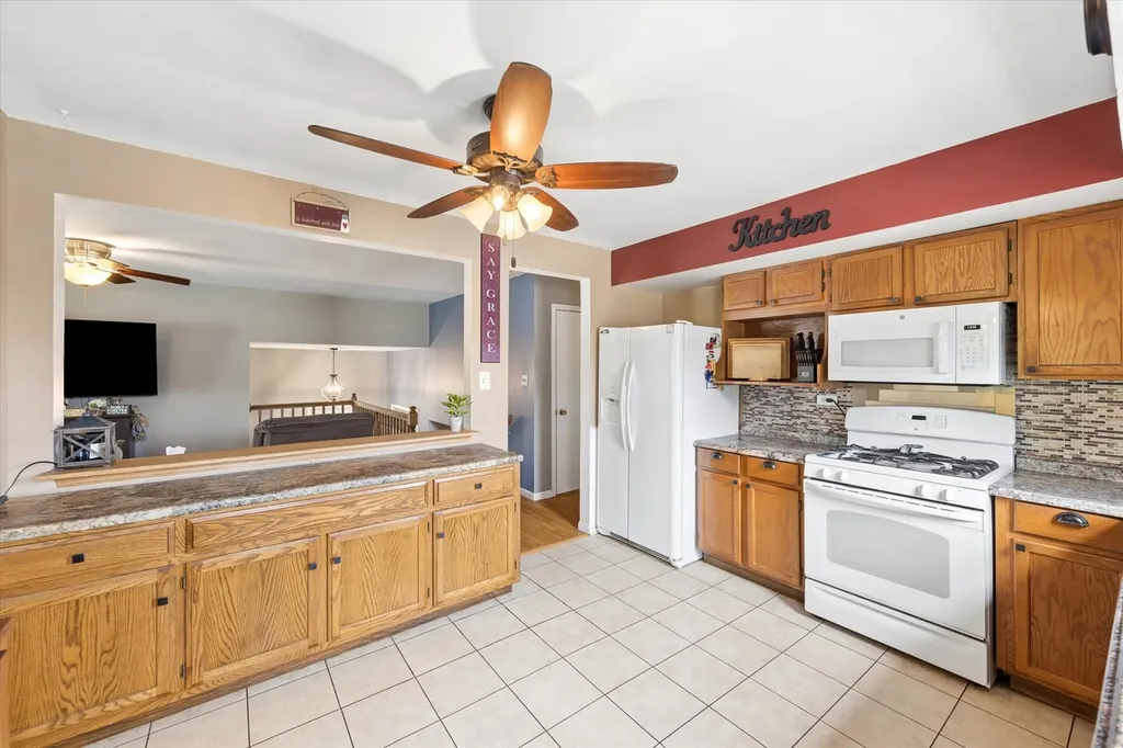 7329 Richmond Avenue Darien IL 60561