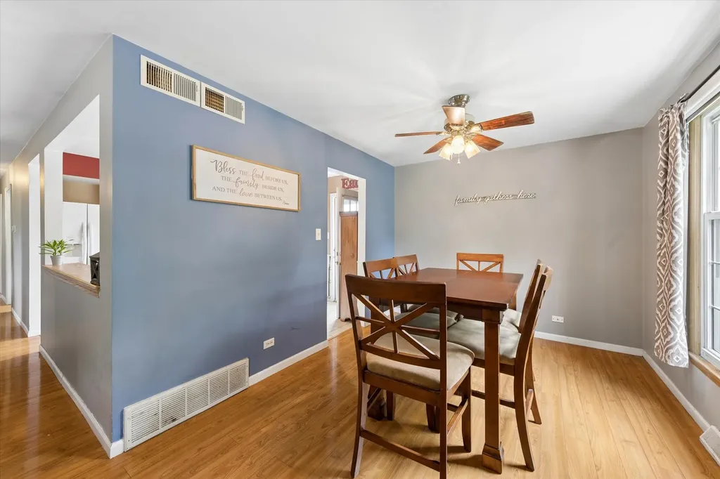 7329 Richmond Avenue Darien IL 60561