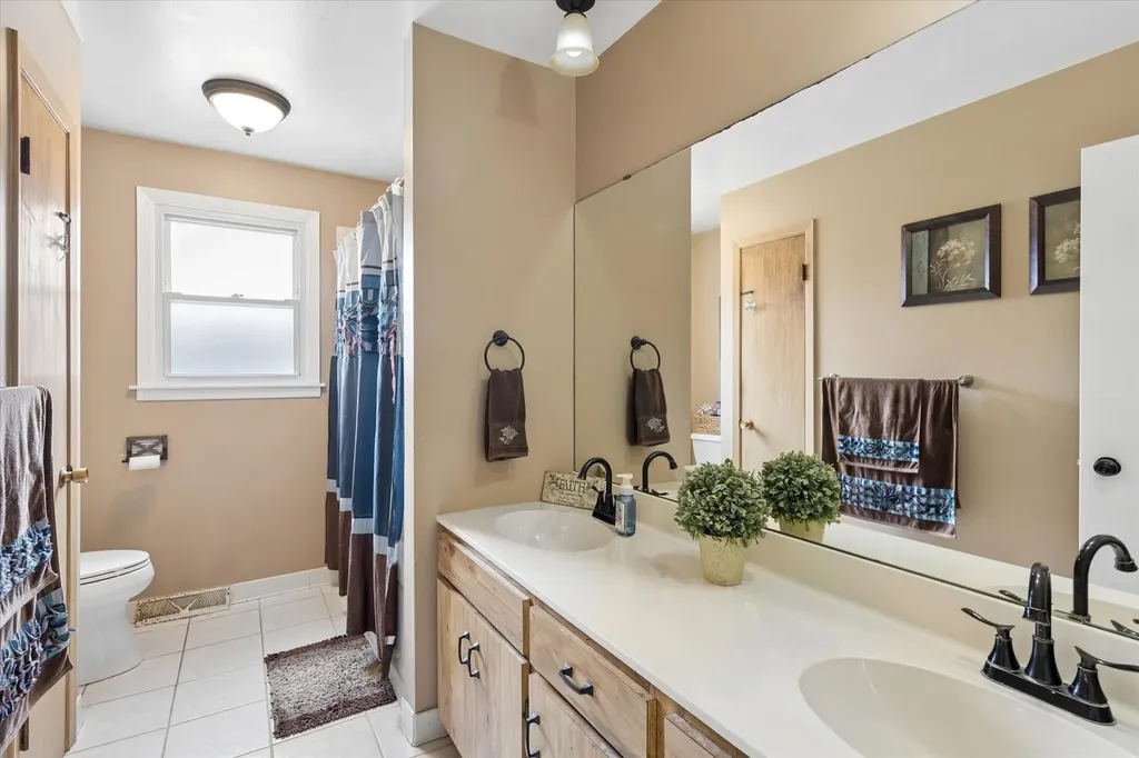 7329 Richmond Avenue Darien IL 60561
