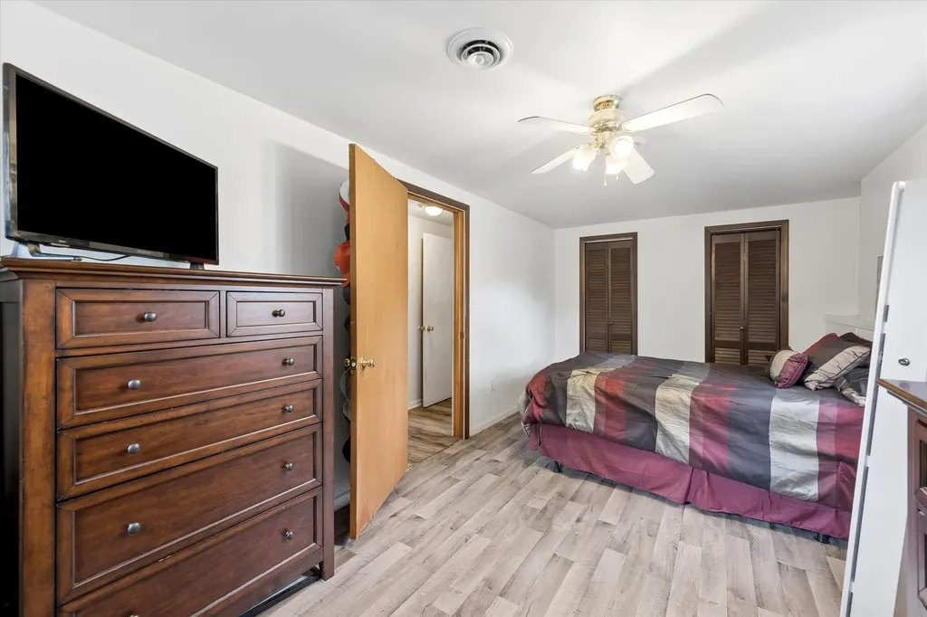 7329 Richmond Avenue Darien IL 60561