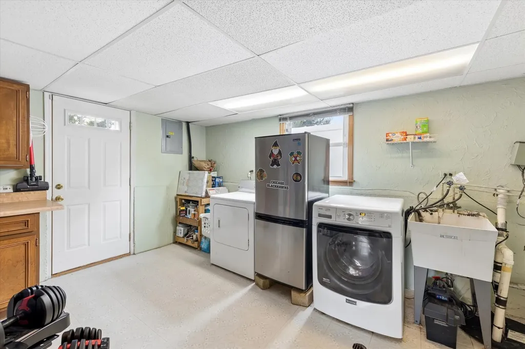 7329 Richmond Avenue Darien IL 60561