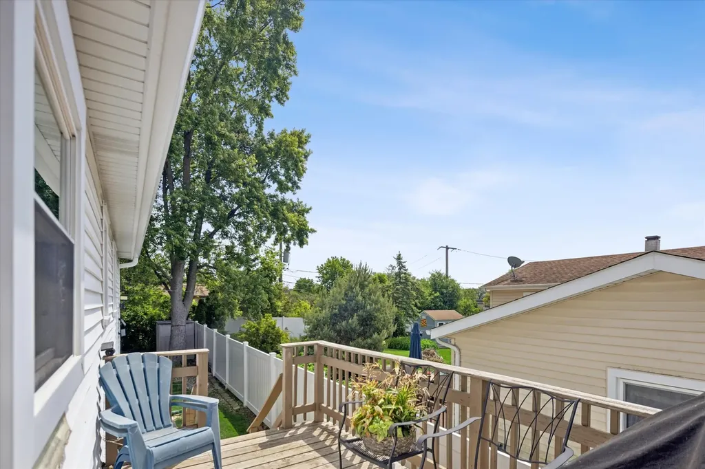 7329 Richmond Avenue Darien IL 60561