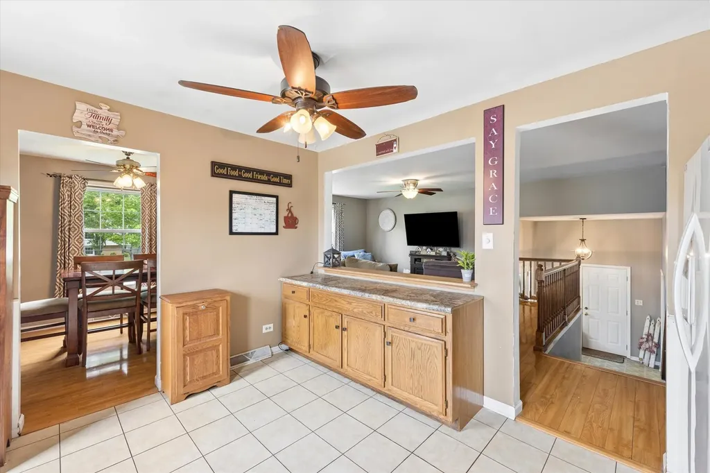 7329 Richmond Avenue Darien IL 60561