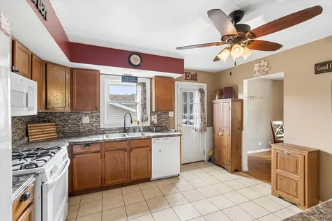7329 Richmond Avenue Darien IL 60561