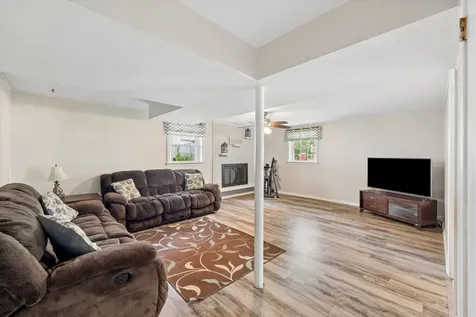 7329 Richmond Avenue Darien IL 60561