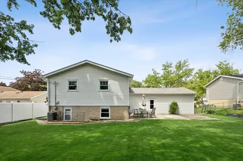 7329 Richmond Avenue Darien IL 60561
