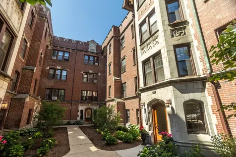 1113 Holley Court Oak Park IL 60301