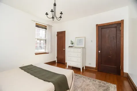 1113 Holley Court Oak Park IL 60301