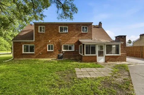 10155 Ivanhoe Avenue Schiller Park IL 60176