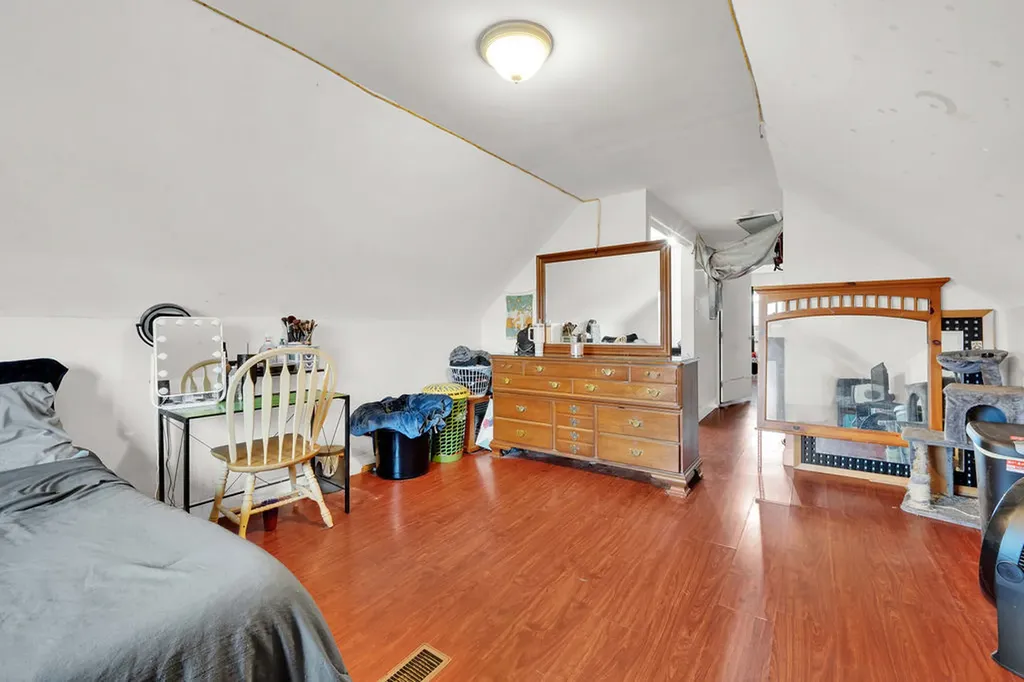 7234 South Ridgeway Avenue Chicago IL 60629