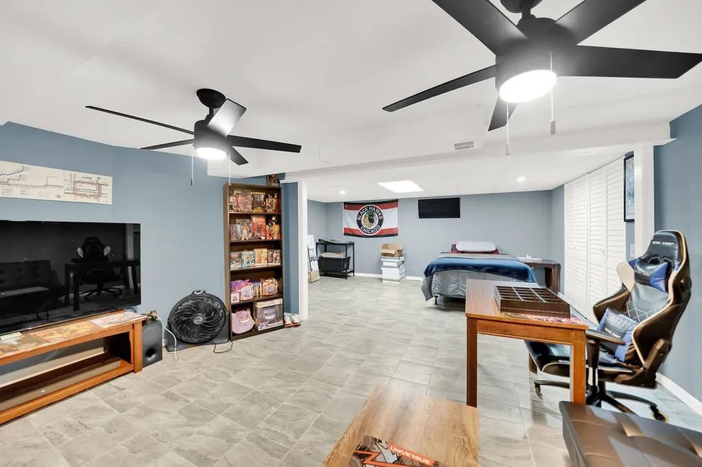 7234 South Ridgeway Avenue Chicago IL 60629