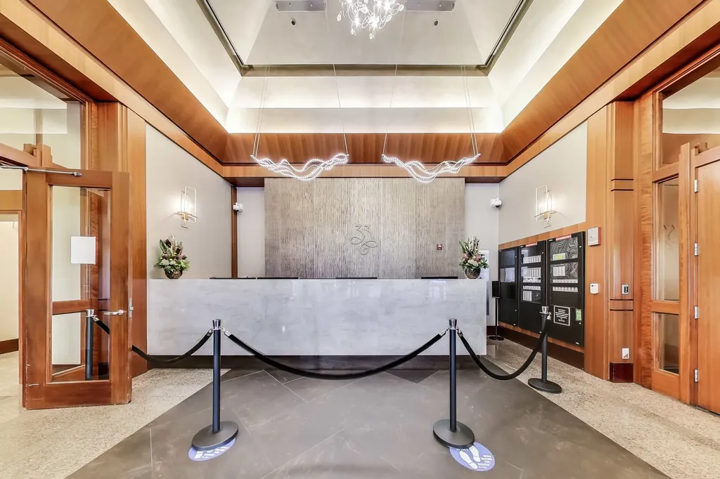 33 West Ontario Street Chicago IL 60654