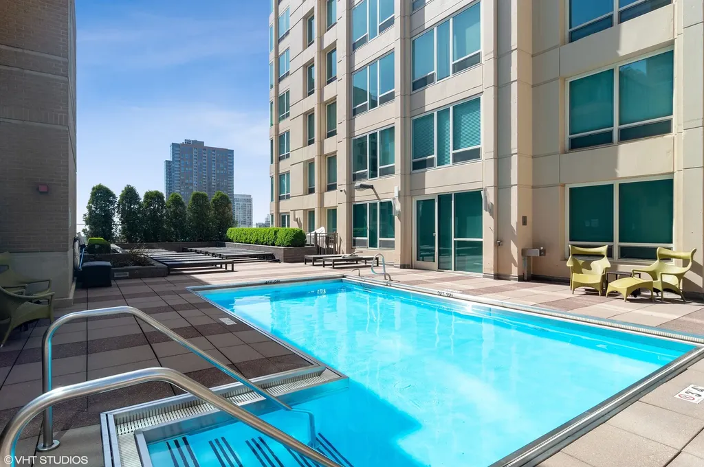 33 West Ontario Street Chicago IL 60654