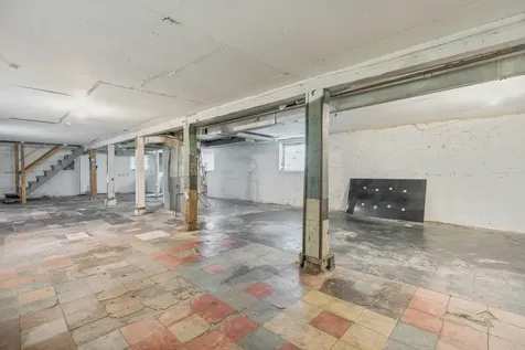 8451 South May Street Chicago IL 60620