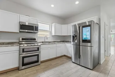 8451 South May Street Chicago IL 60620