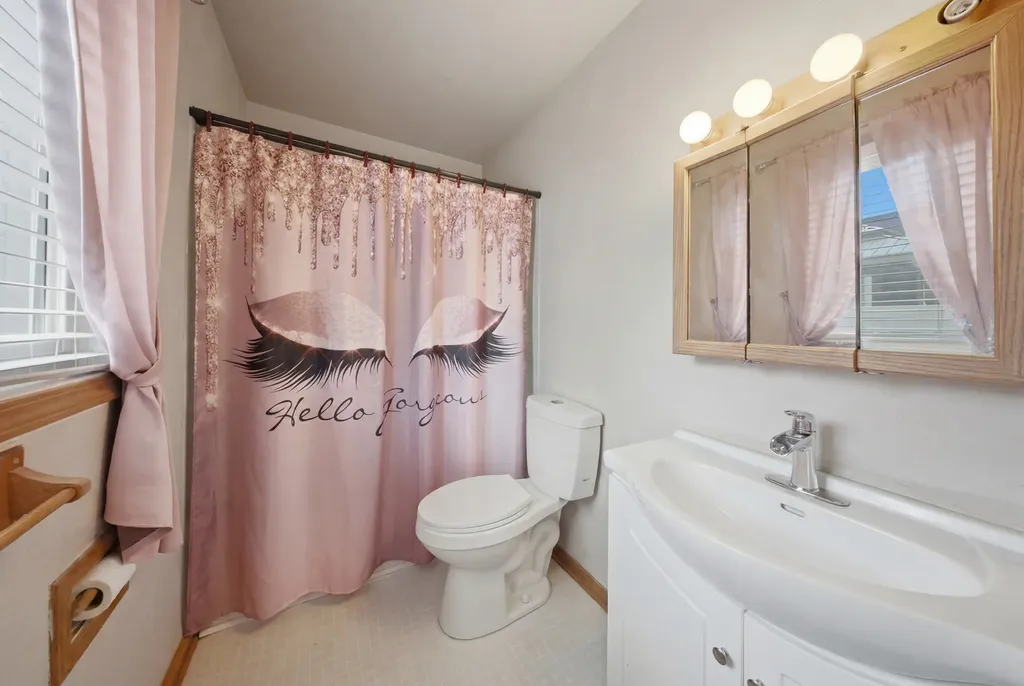 1410 Austin Avenue Aurora IL 60505