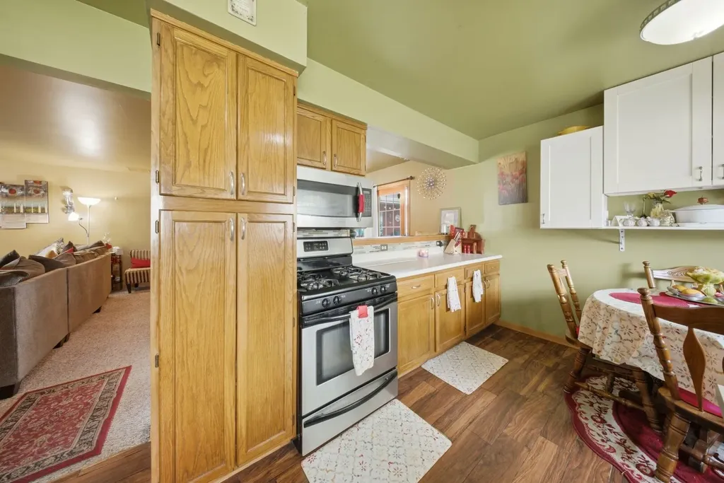 1410 Austin Avenue Aurora IL 60505