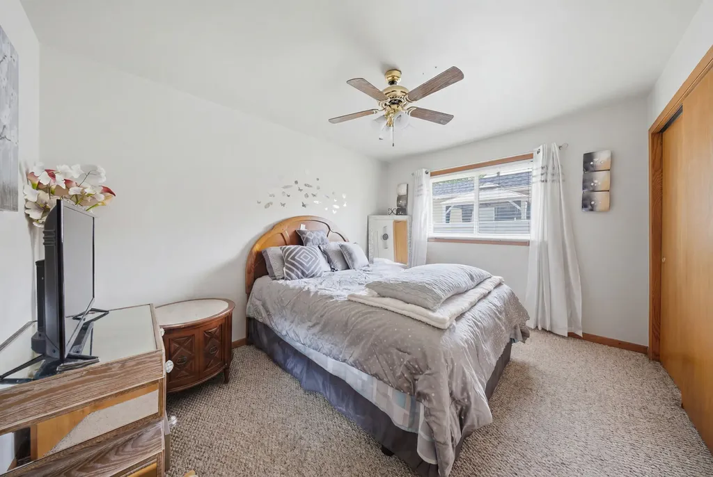 1410 Austin Avenue Aurora IL 60505