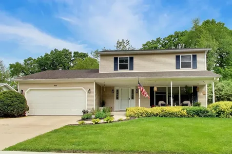 904 South Raven Road Shorewood IL 60404