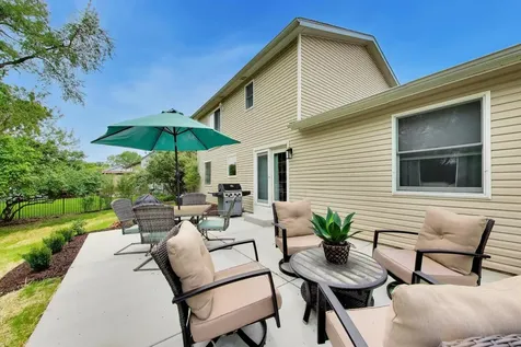904 South Raven Road Shorewood IL 60404